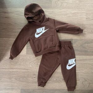 Nike Jogger Sweatsuit
